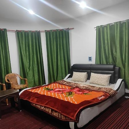 New Delight Hotel Kanzalwan Buitenkant foto