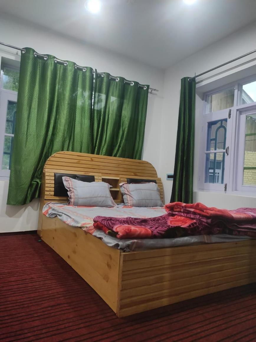 New Delight Hotel Kanzalwan Buitenkant foto